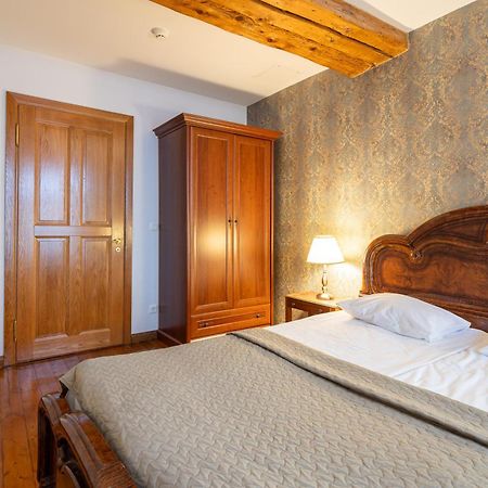 Old Town - Kohtu Apartment Таллин Экстерьер фото
