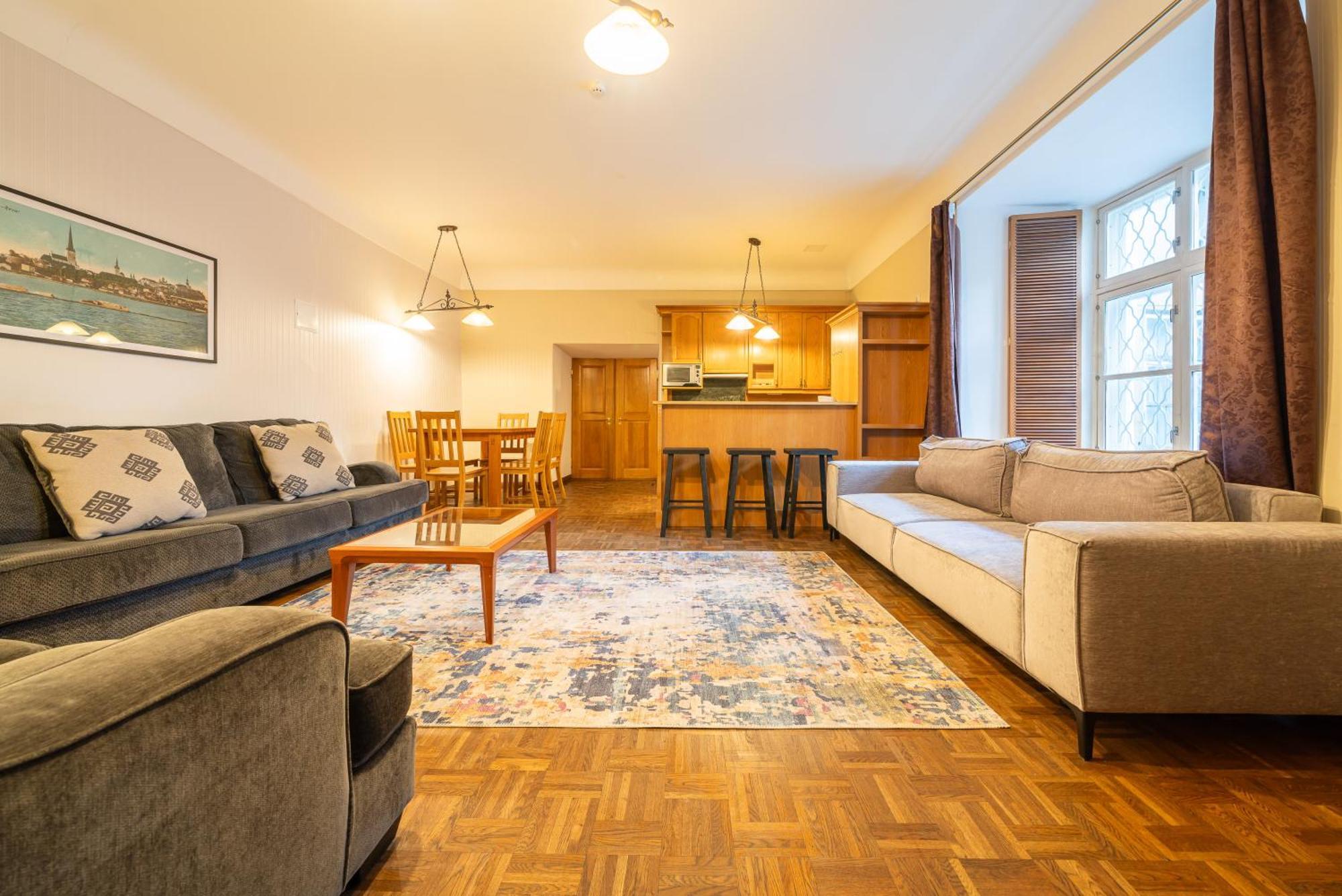 Old Town - Kohtu Apartment Таллин Экстерьер фото
